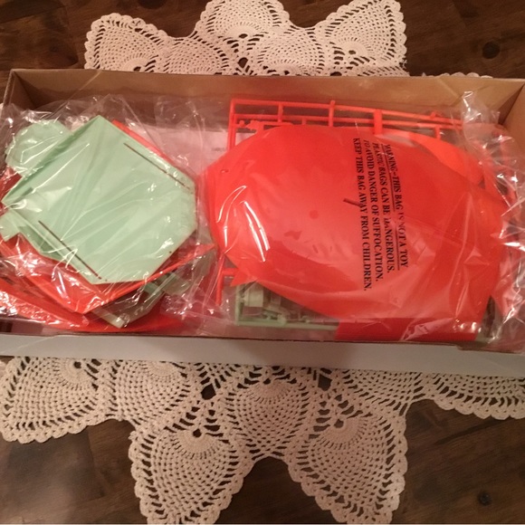 Land of the Giants Spaceship - Picture 2 of 4